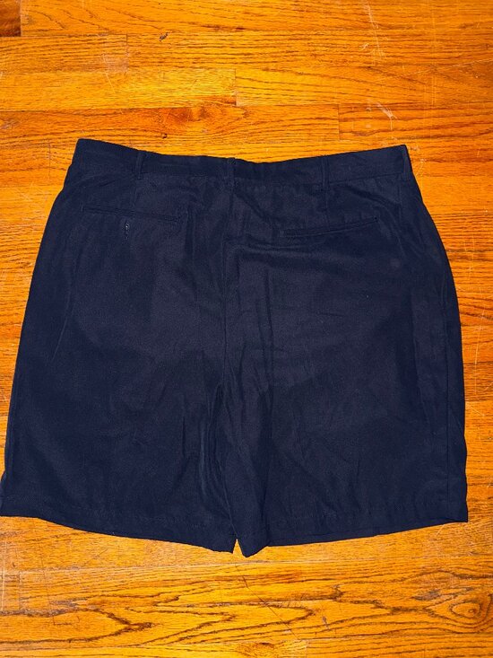 Tommy Hilfiger Shorts Size 40 | Used Condition - Picture 2 of 3